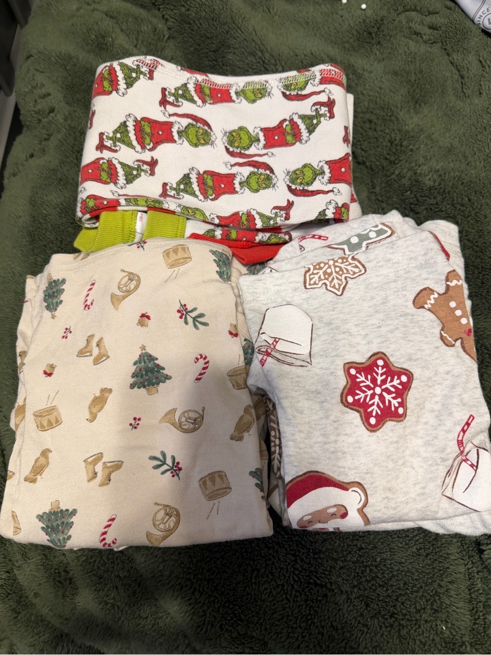 Boys 4T pj sets Christmas